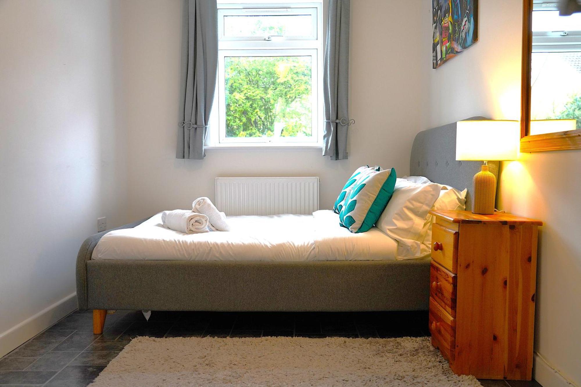 Sleeps 10, Free Parking, Close To Science Park, King Size Bed Milton  Kültér fotó
